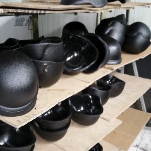 Material resistent superperexplosiu de poliurea